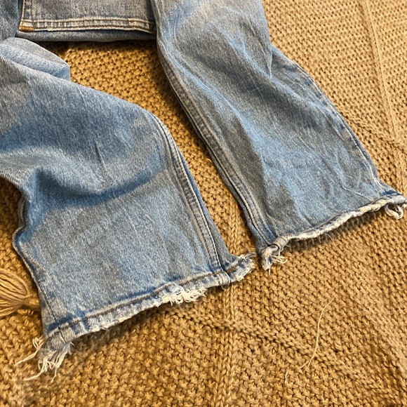 Abercrombie and Fitch The Skinny High Rise Jeans - Picture 10 of 13